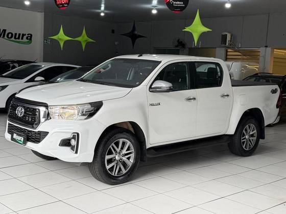 TOYOTA HILUX 2.8 SRV 4X4 CD 16V DIESEL 4P AUTOMÁTICO